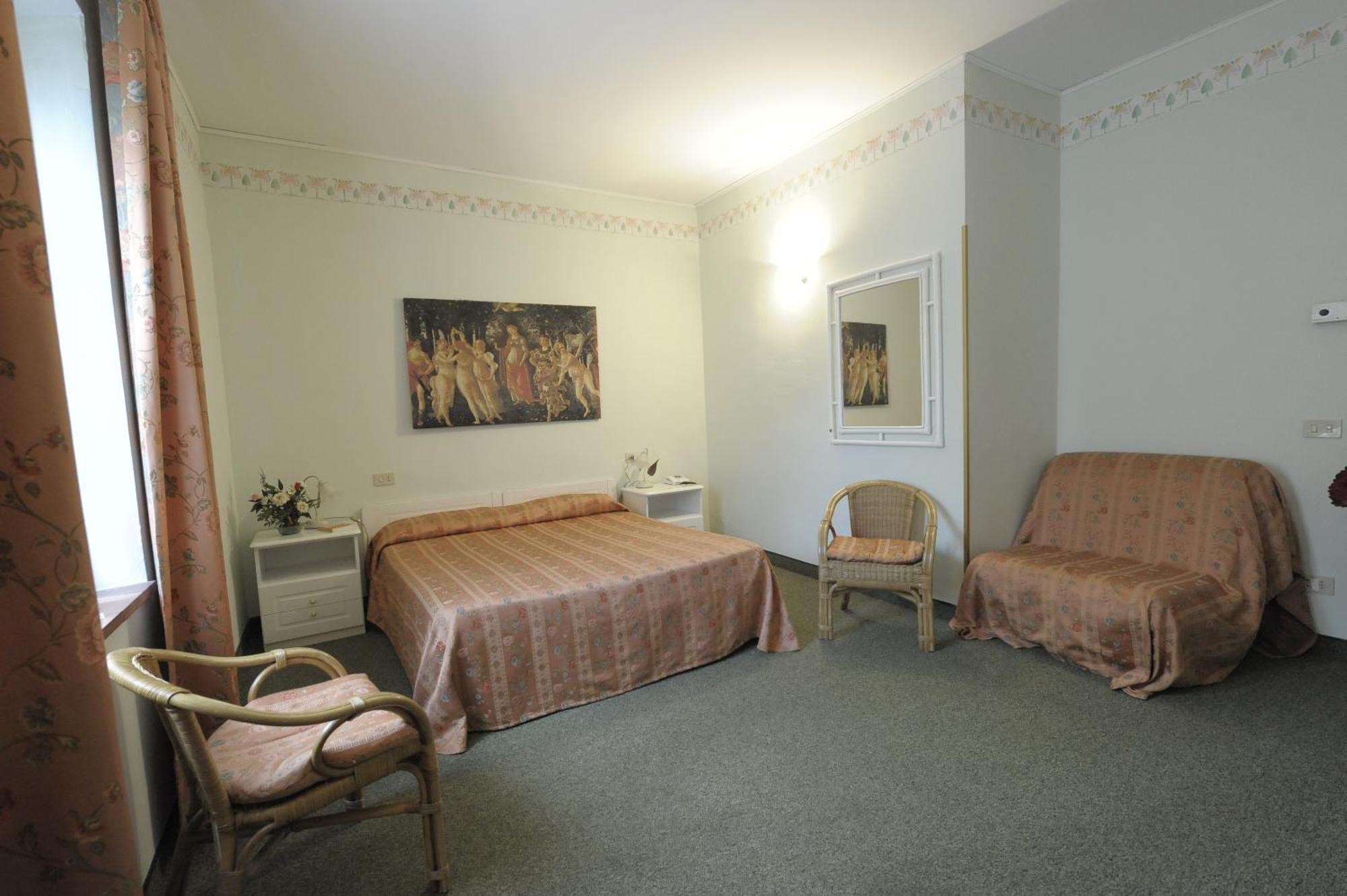 Hotel Villa Belvedere ซานจีมิญญาโน ภายนอก รูปภาพ