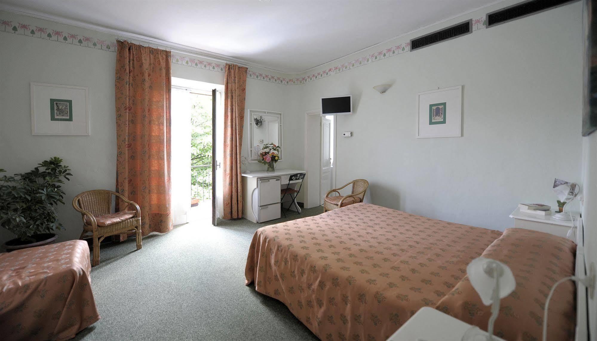 Hotel Villa Belvedere ซานจีมิญญาโน ภายนอก รูปภาพ